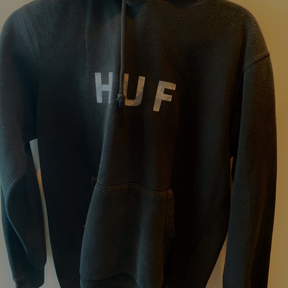 HUF sweatshirt